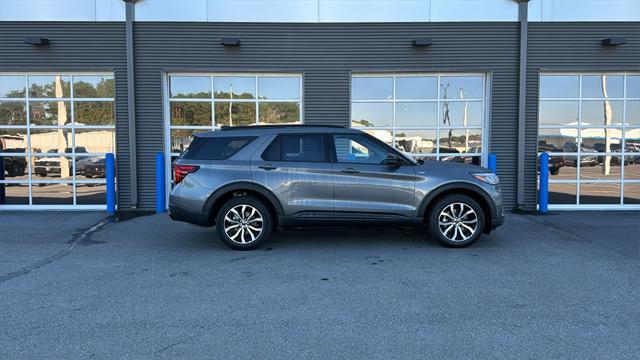 new 2025 Ford Explorer car, priced at $45,469