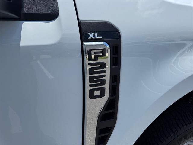 new 2025 Ford F-250 car, priced at $55,900