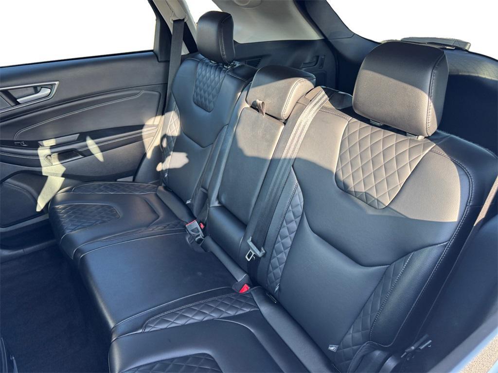 used 2024 Ford Edge car, priced at $29,999