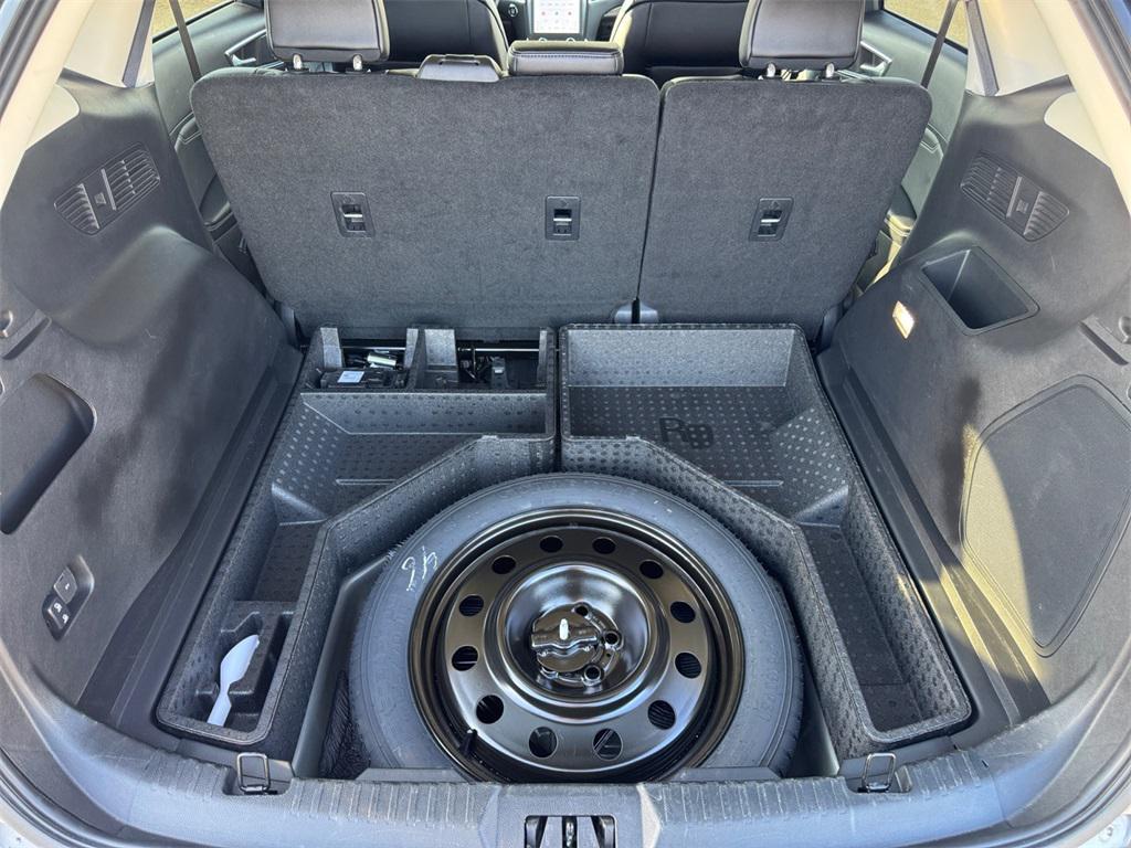 used 2024 Ford Edge car, priced at $29,999