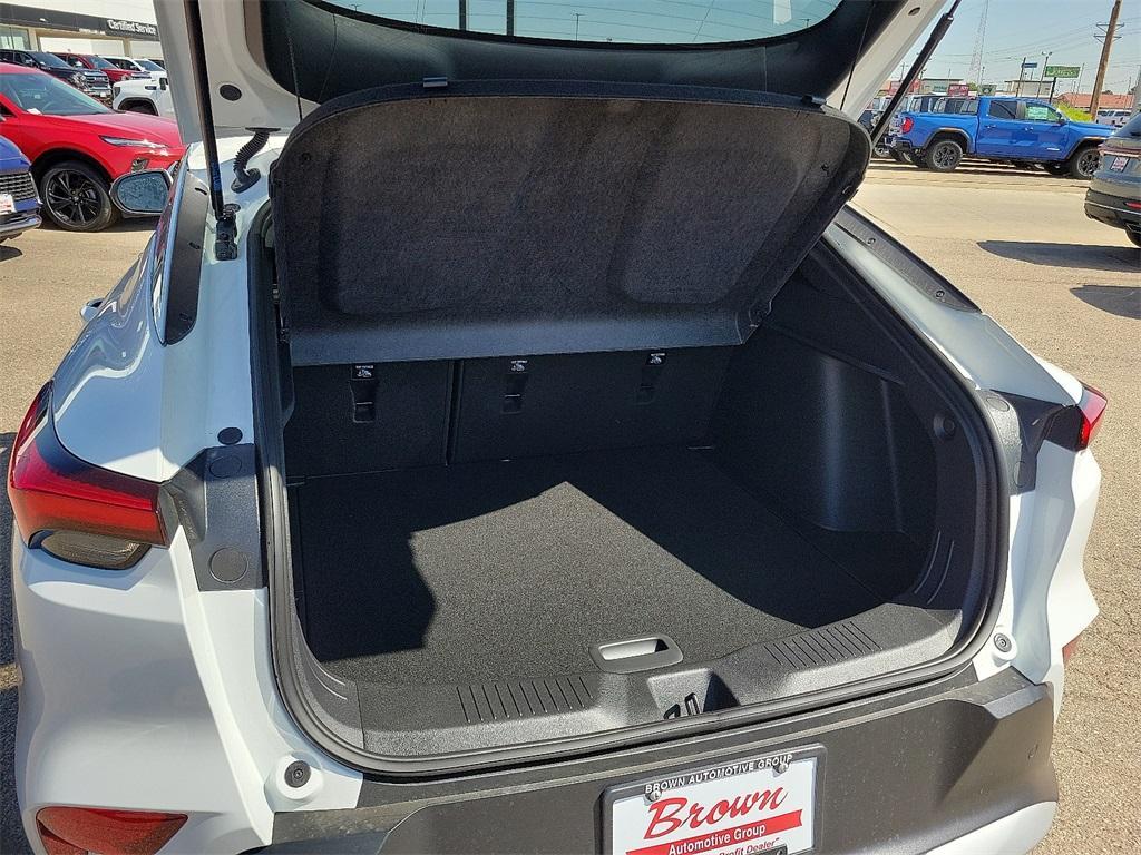 new 2025 Buick Envista car, priced at $24,834