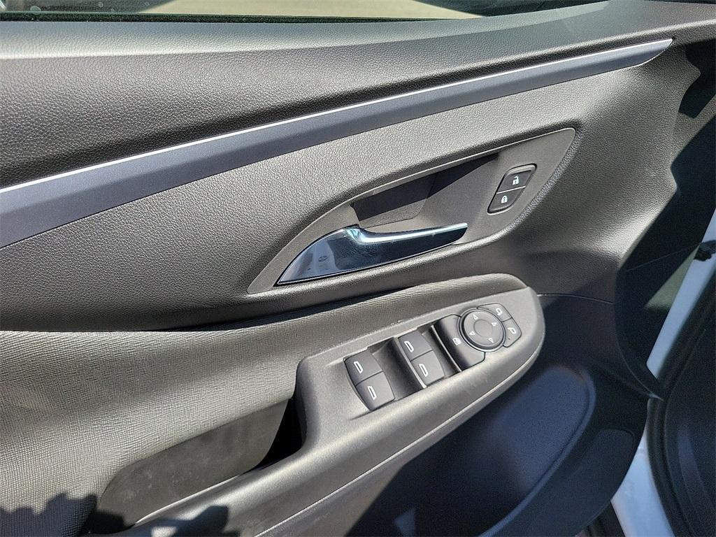 new 2025 Buick Envista car, priced at $24,834