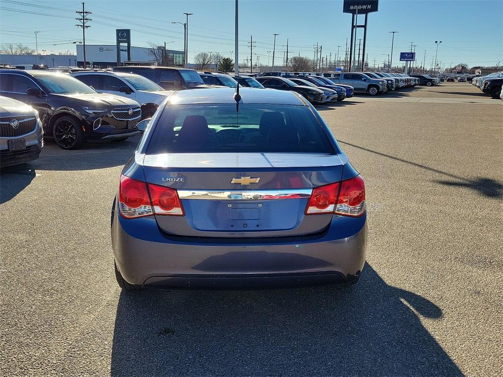 used 2014 Chevrolet Cruze car, priced at $8,268