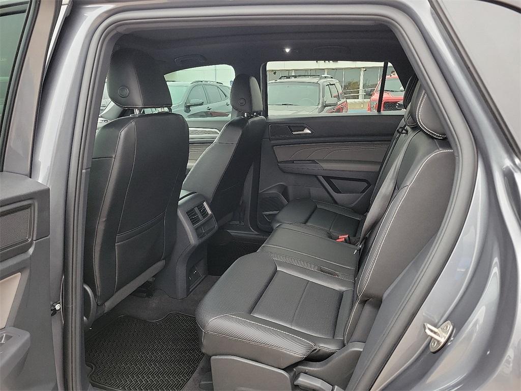 used 2021 Volkswagen Atlas Cross Sport car, priced at $23,371
