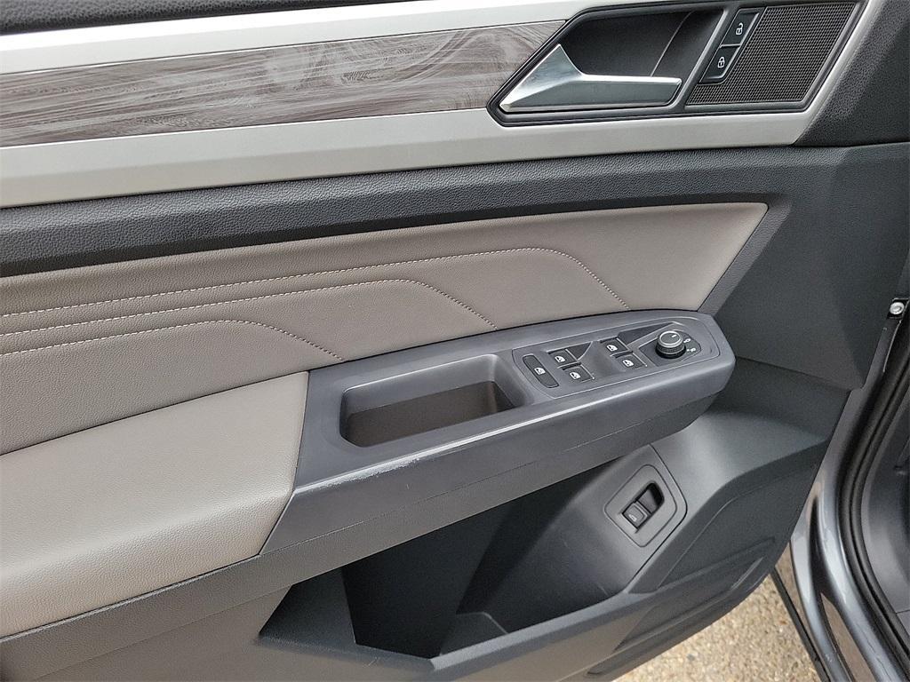 used 2021 Volkswagen Atlas Cross Sport car, priced at $23,371