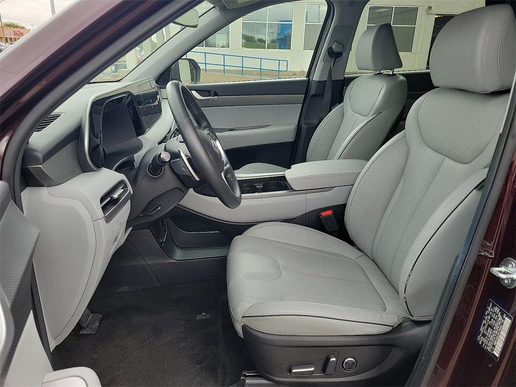 used 2024 Hyundai Palisade car, priced at $34,979