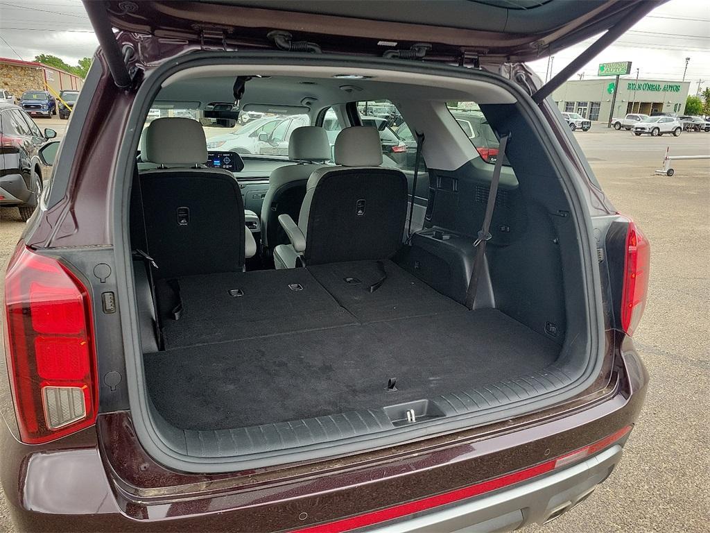 used 2024 Hyundai Palisade car, priced at $34,979