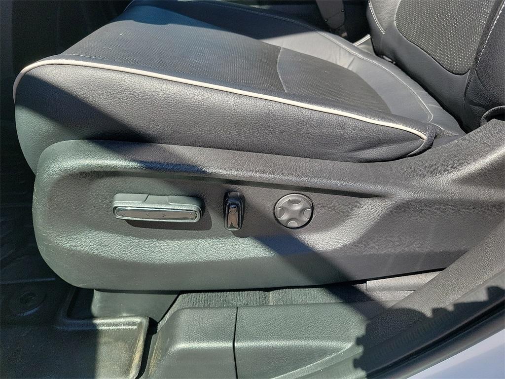 used 2023 Honda Odyssey car, priced at $34,330