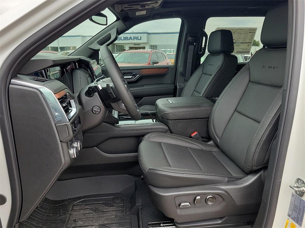 new 2025 GMC Yukon XL car, priced at $89,210