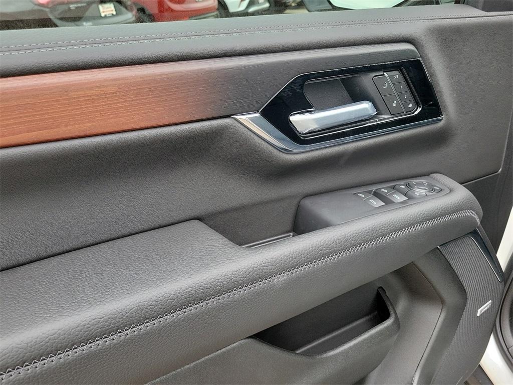 new 2025 GMC Yukon XL car, priced at $89,210