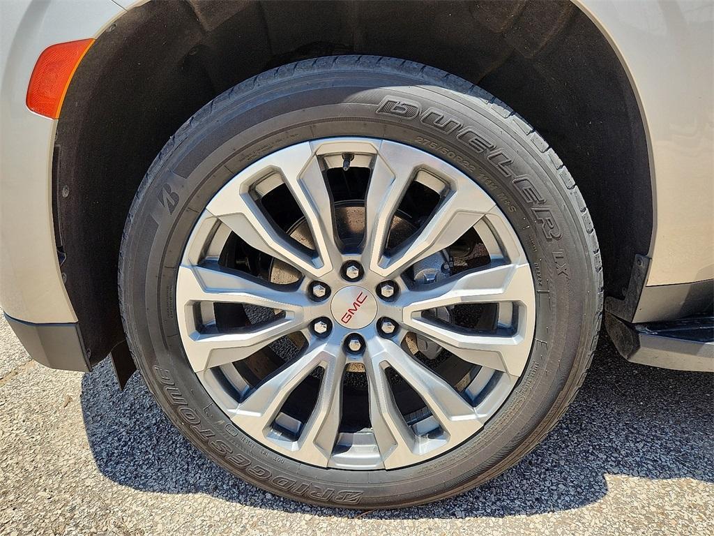 used 2021 GMC Yukon XL car, priced at $48,000