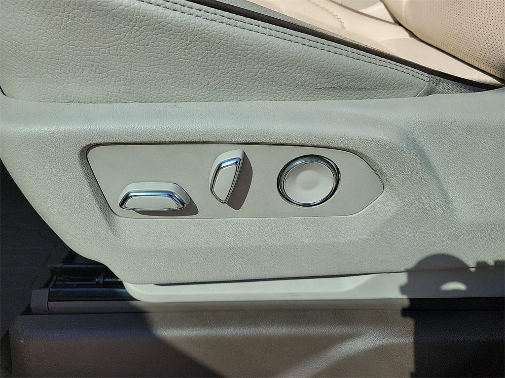 used 2021 GMC Yukon XL car, priced at $44,899