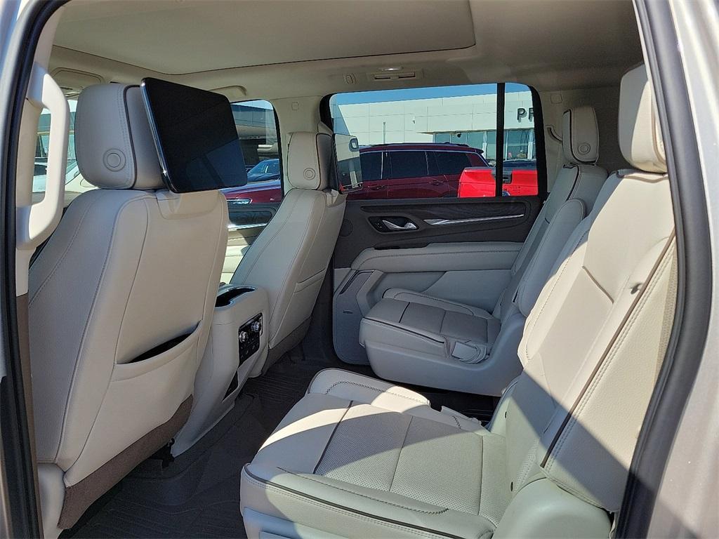 used 2021 GMC Yukon XL car, priced at $44,899