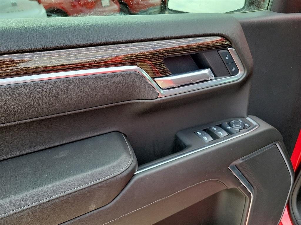 new 2025 GMC Sierra 1500 car, priced at $53,553
