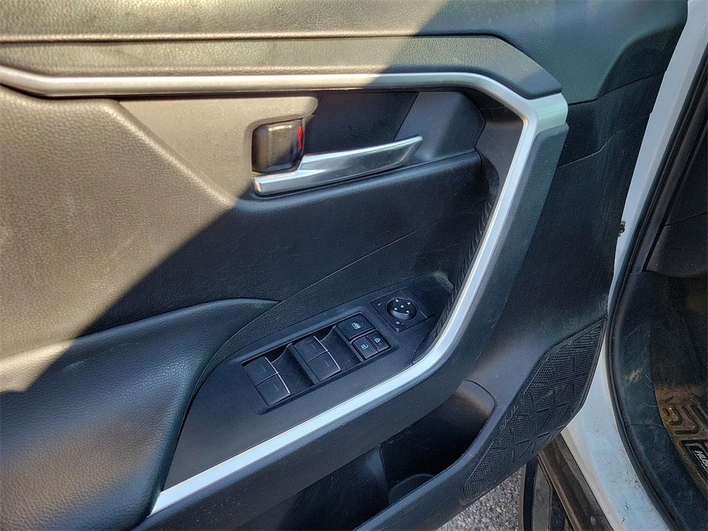 used 2022 Toyota RAV4 Hybrid car, priced at $33,201