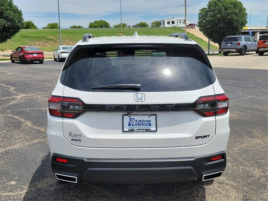 new 2025 Honda Pilot car, priced at $43,995