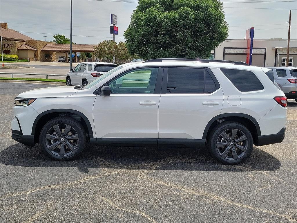 new 2025 Honda Pilot car, priced at $43,995