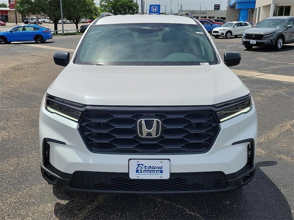 new 2025 Honda Pilot car, priced at $43,995