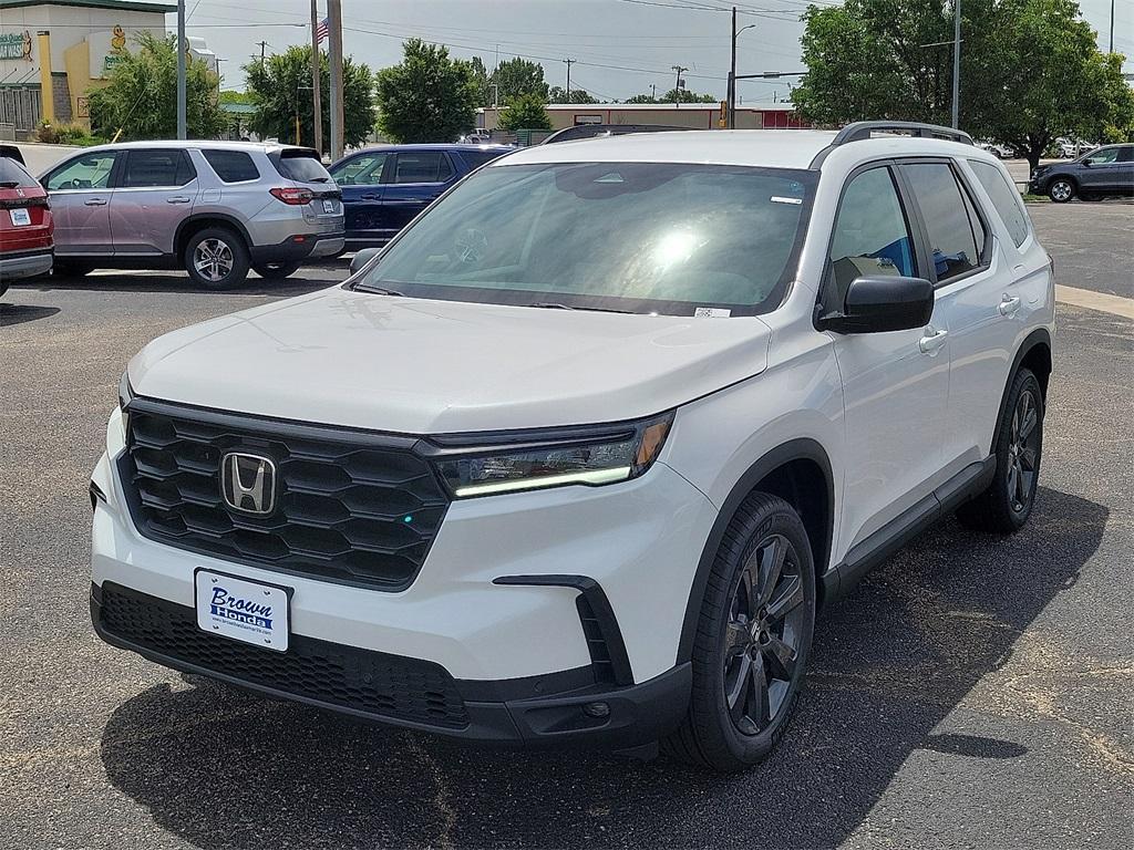 new 2025 Honda Pilot car, priced at $43,995