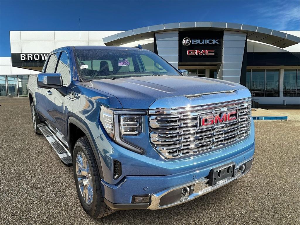 new 2025 GMC Sierra 1500 car, priced at $68,097