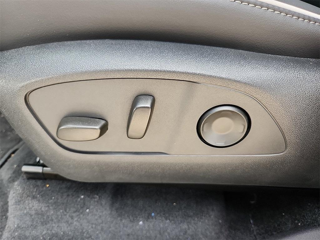new 2025 Buick Enclave car, priced at $45,205