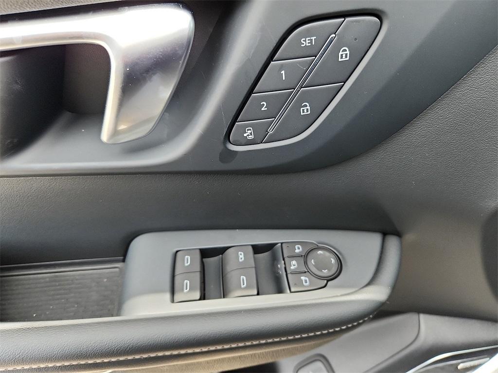 new 2025 Buick Enclave car, priced at $45,205