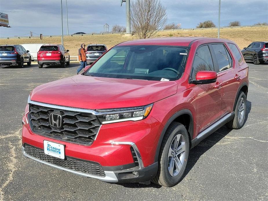 new 2025 Honda Pilot car, priced at $43,990