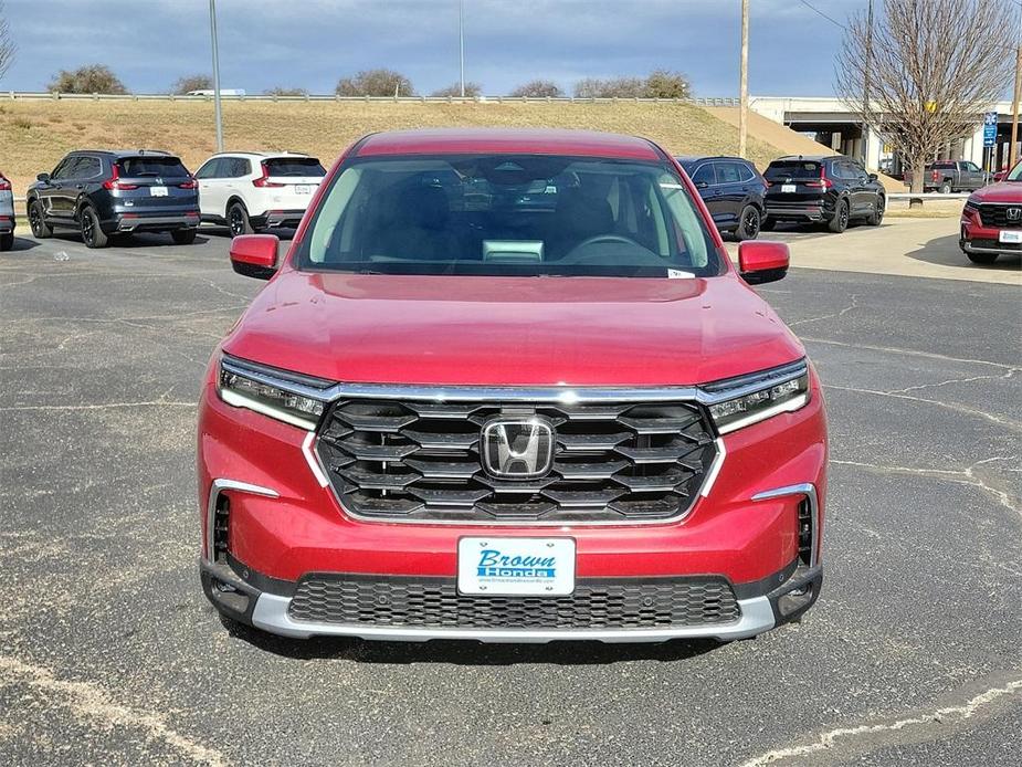 new 2025 Honda Pilot car, priced at $43,990