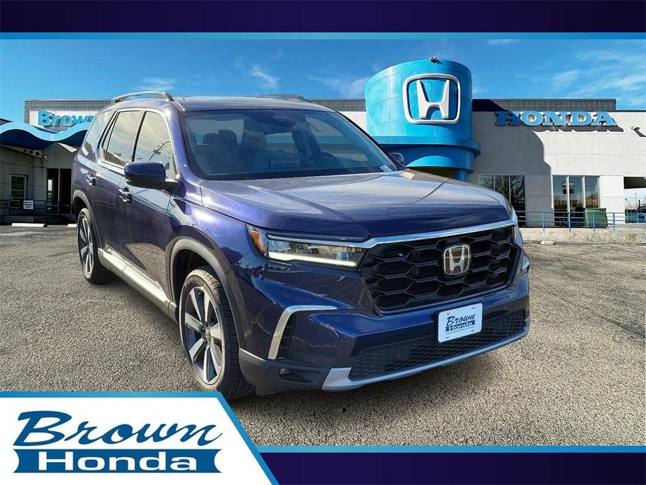 new 2025 Honda Pilot car, priced at $47,428