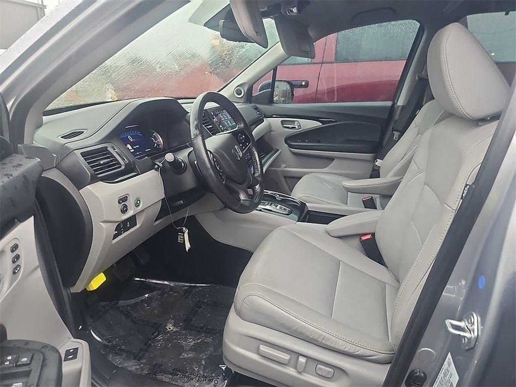 used 2021 Honda Pilot car, priced at $33,559