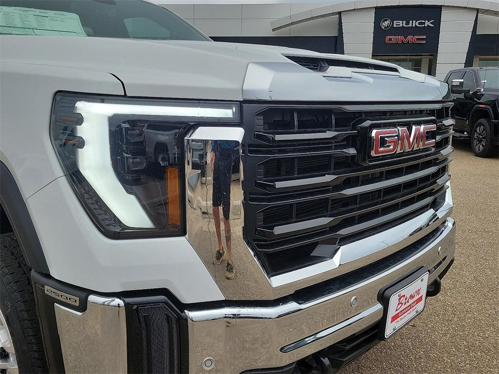 new 2025 GMC Sierra 2500 car, priced at $51,651