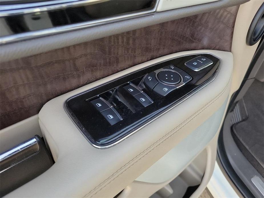 used 2022 Lincoln Navigator car, priced at $56,500