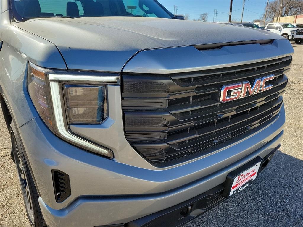 new 2025 GMC Sierra 1500 car, priced at $51,272