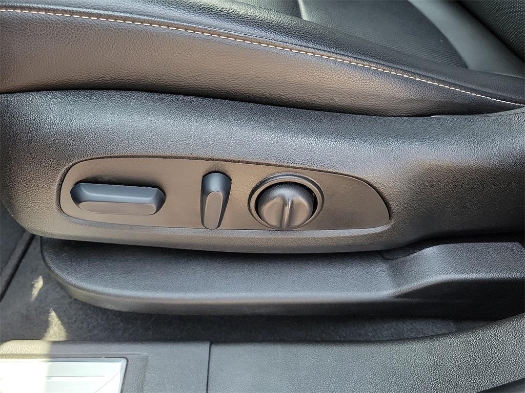 used 2023 GMC Acadia car, priced at $28,559