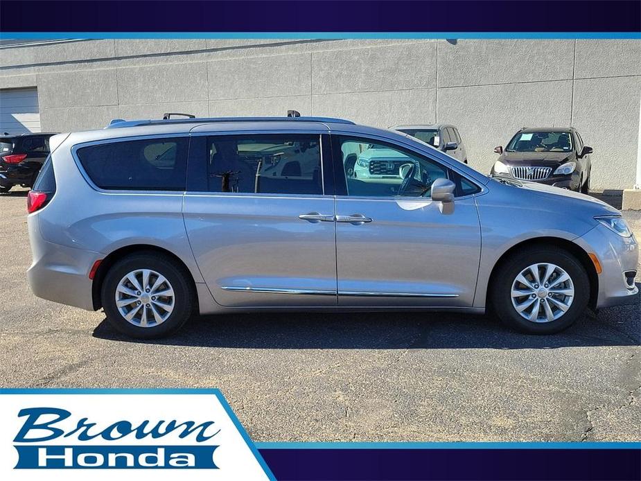 used 2019 Chrysler Pacifica car, priced at $18,579