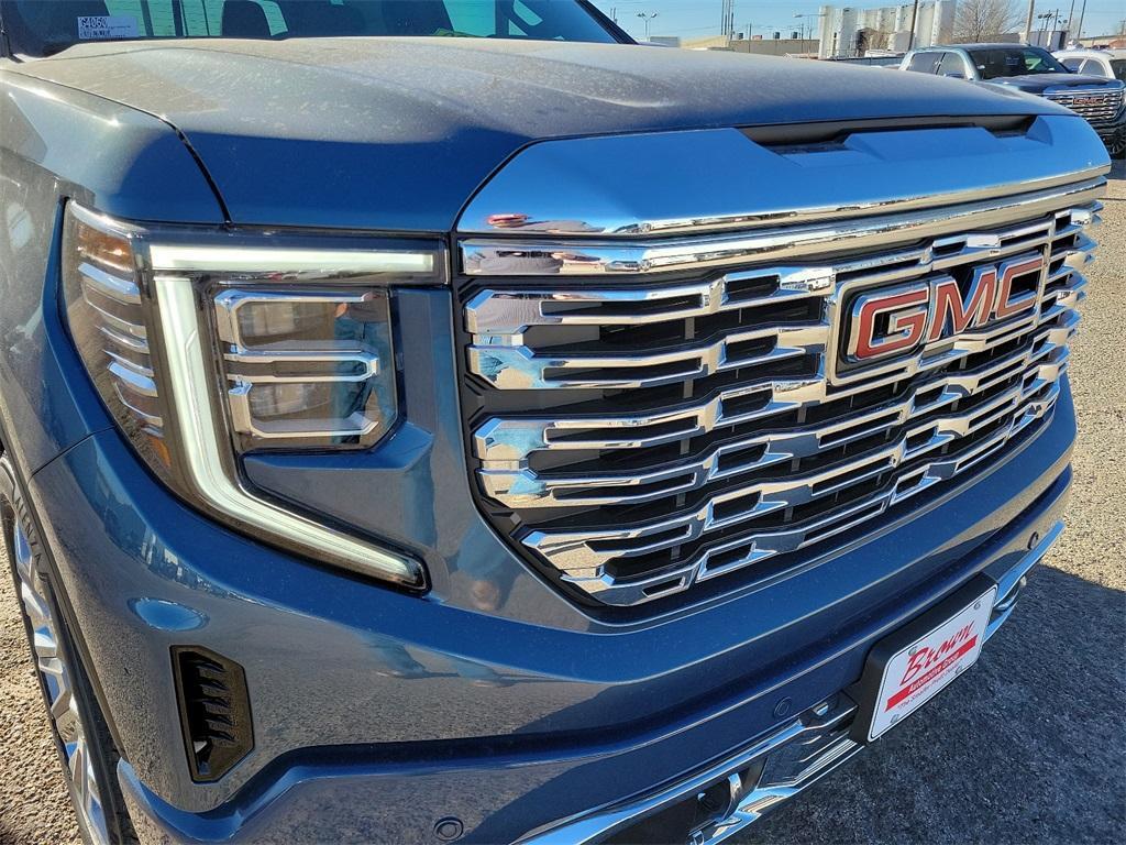 new 2025 GMC Sierra 1500 car, priced at $72,577