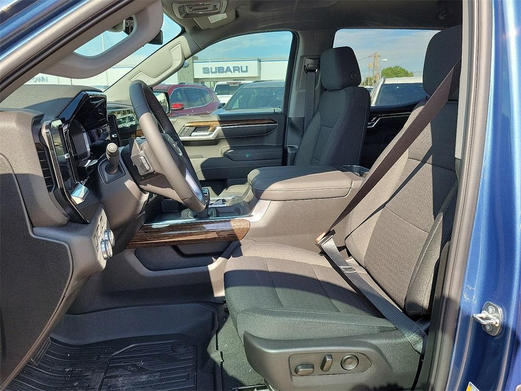 new 2025 GMC Sierra 1500 car, priced at $61,282