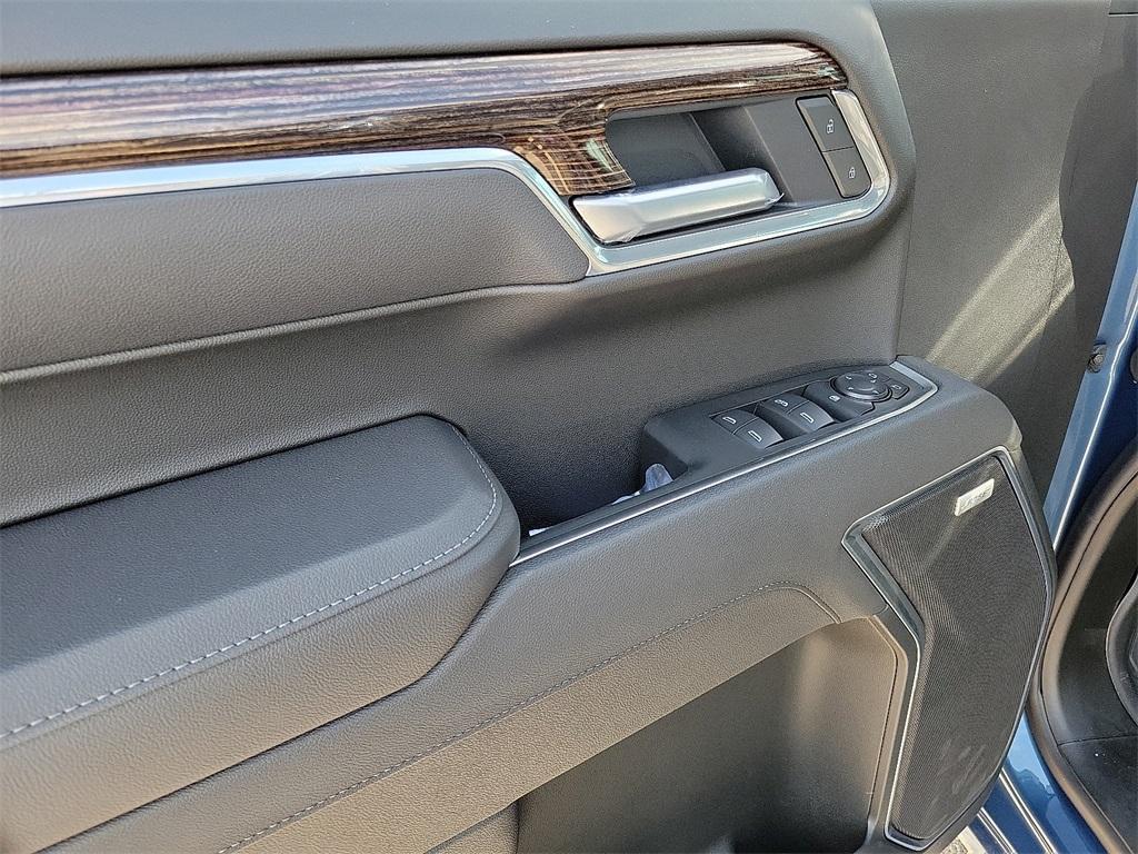new 2025 GMC Sierra 1500 car, priced at $61,282