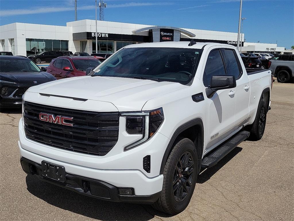 new 2025 GMC Sierra 1500 car, priced at $52,500