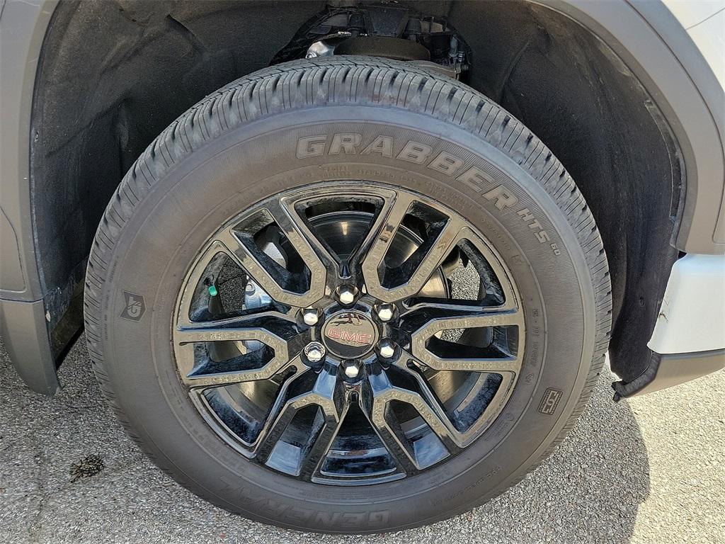 new 2025 GMC Sierra 1500 car, priced at $52,500