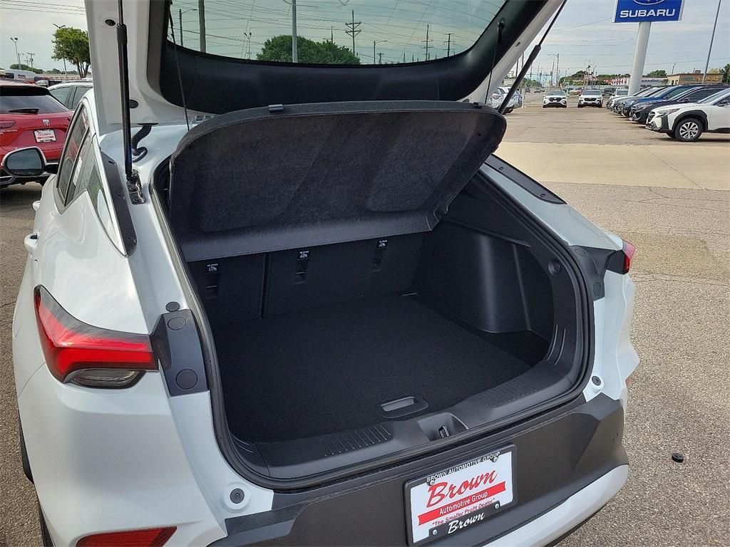new 2025 Buick Envista car, priced at $24,834