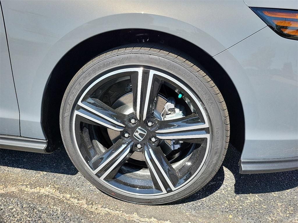 new 2025 Honda Accord Hybrid car, priced at $34,555