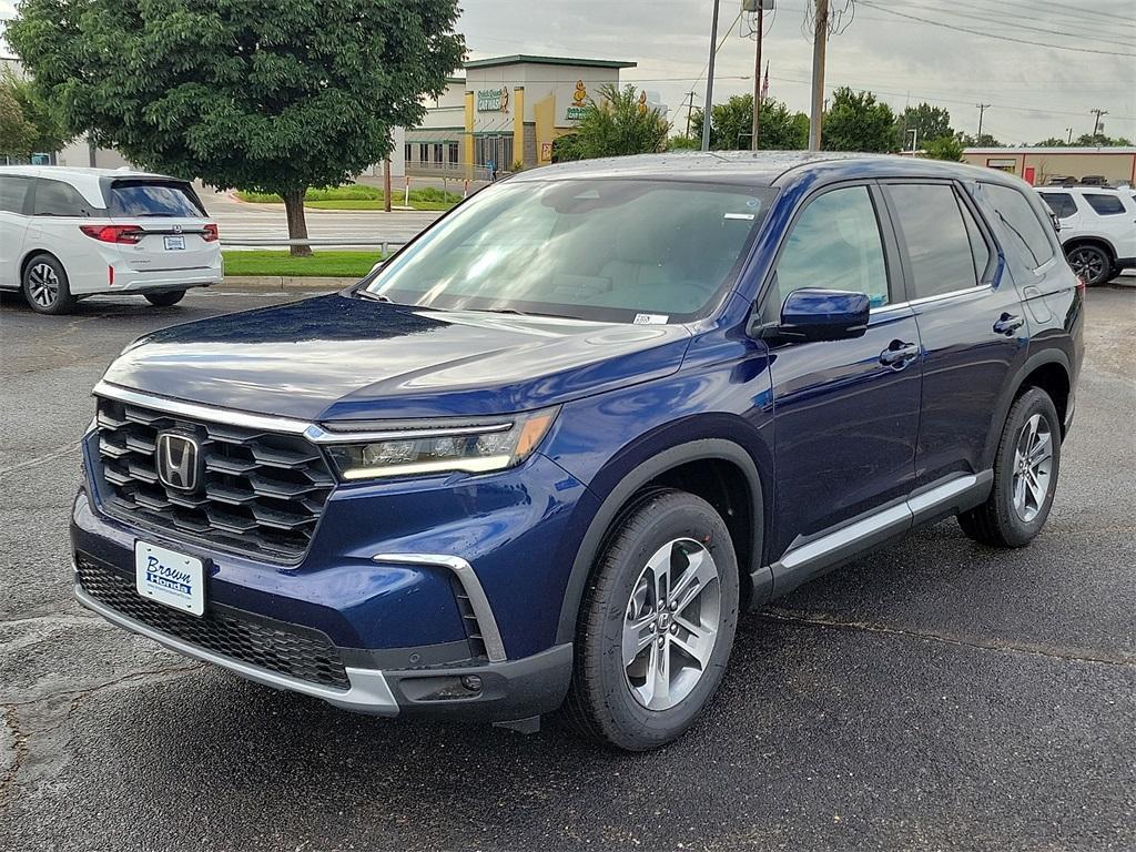 new 2025 Honda Pilot car, priced at $46,895