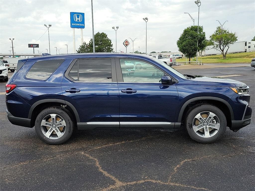 new 2025 Honda Pilot car, priced at $46,895