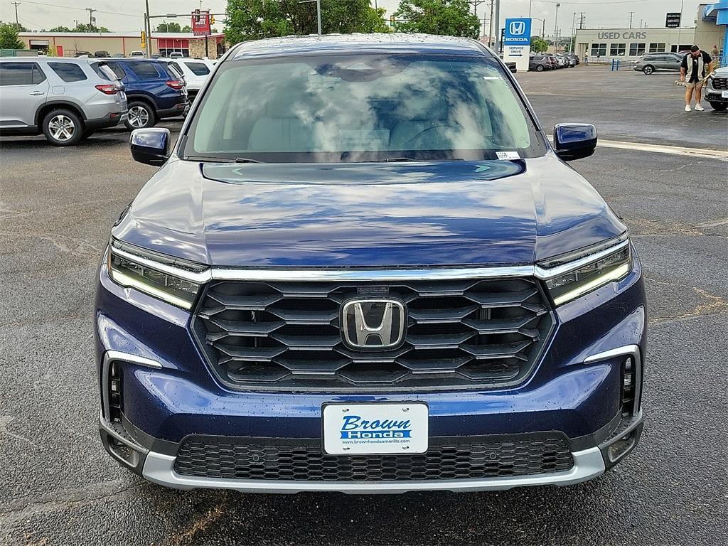 new 2025 Honda Pilot car, priced at $46,895