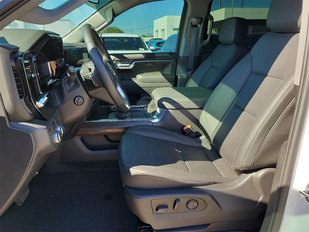 used 2025 GMC Sierra 1500 car, priced at $54,051