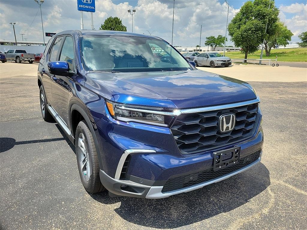 new 2025 Honda Pilot car, priced at $45,639