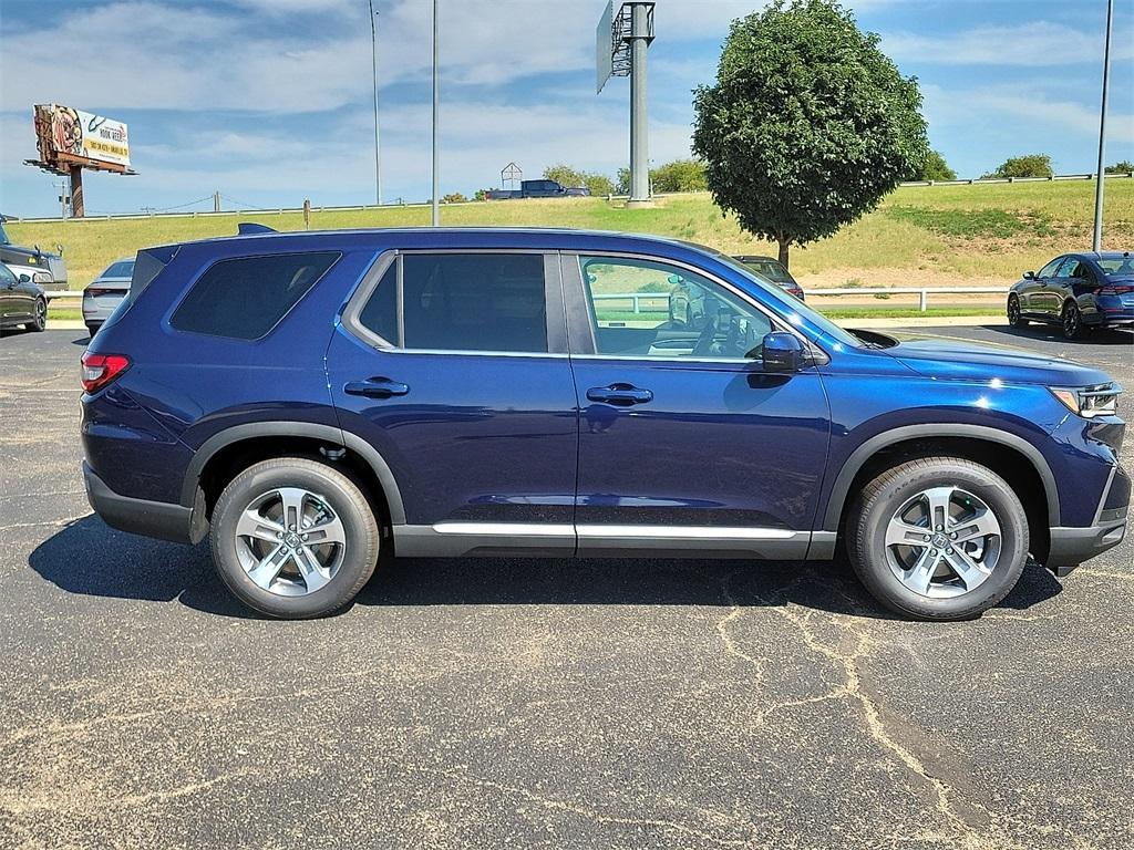 new 2025 Honda Pilot car, priced at $45,639