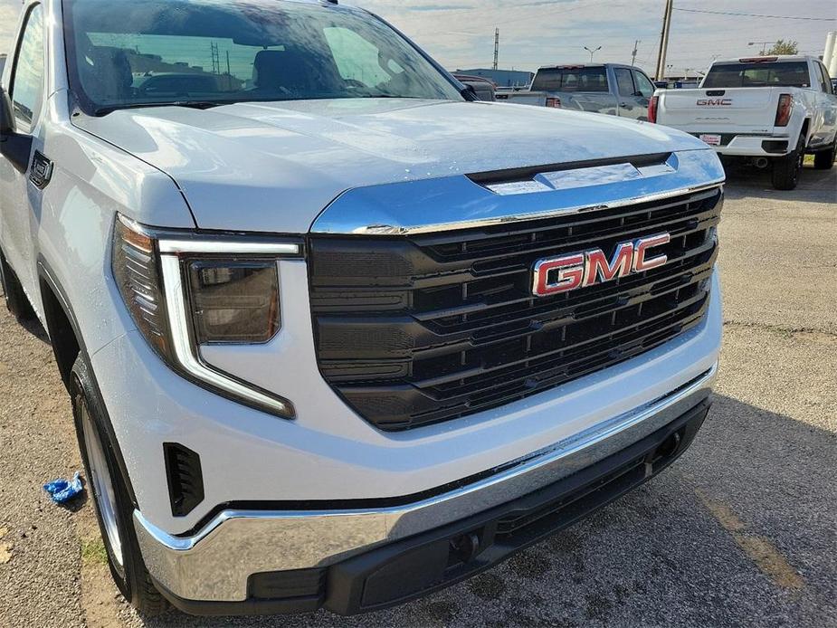 new 2025 GMC Sierra 1500 car, priced at $42,650