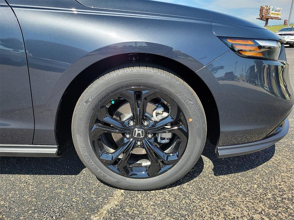 new 2025 Honda Accord car, priced at $31,076